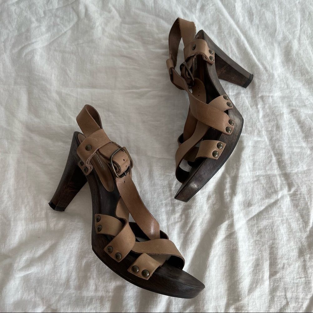 Comptoir Des Cotonniers Tan Leather Strappy  Wooden Heels Size 37